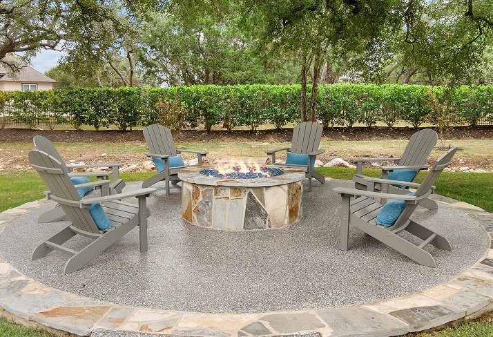 Outdoor Fireplaces & Fire Pits